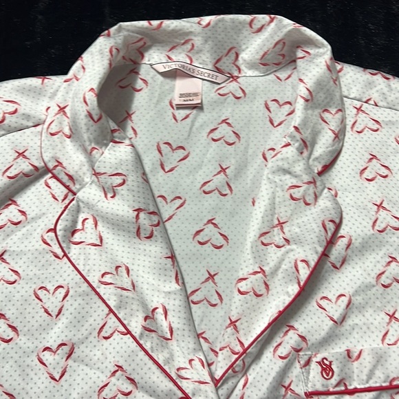 2 Victorias Secret After Hours Satin like Pj Tops - Picture 4 of 12